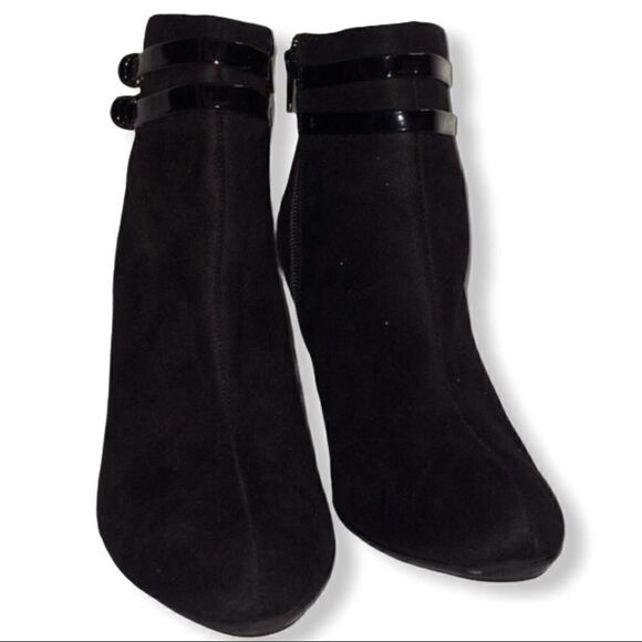 George Suede Black Ankle Booties - Picture 1 of 8